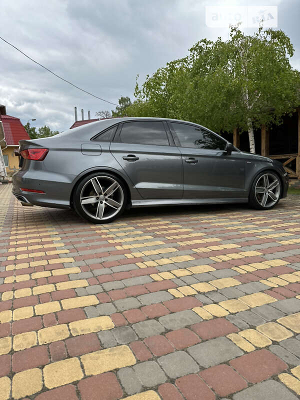 Седан Audi A3 2015 в Киеве