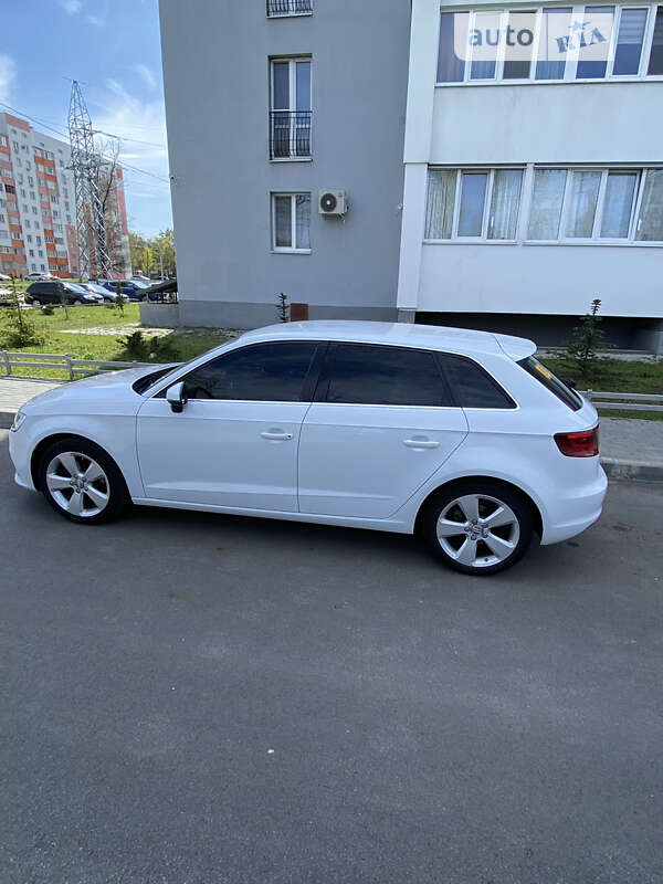 Хэтчбек Audi A3 2014 в Харькове