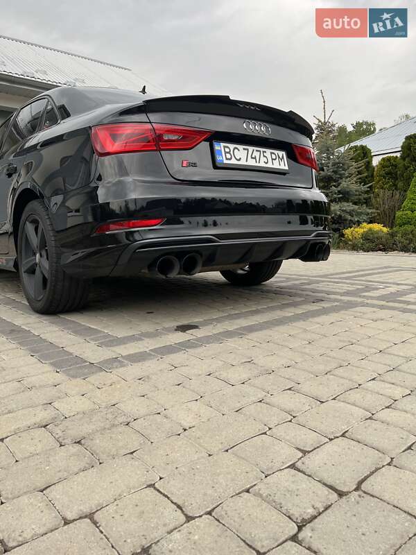 Седан Audi A3 2015 в Львове