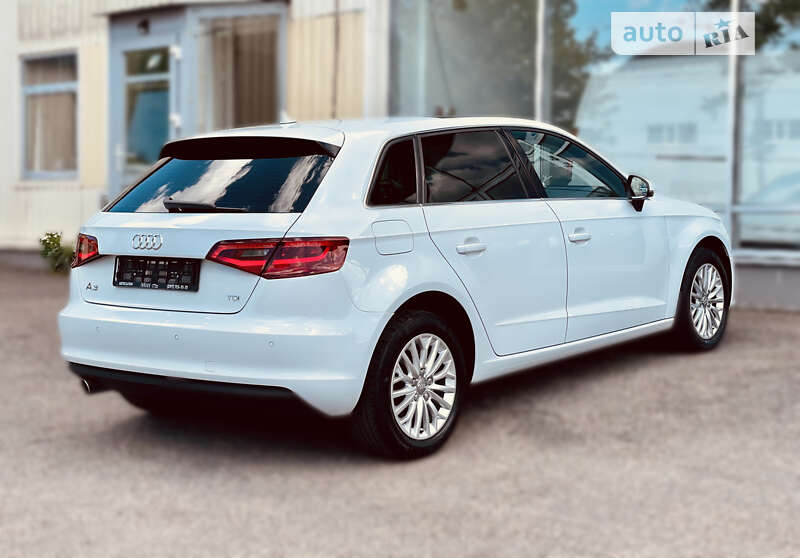 Хэтчбек Audi A3 2015 в Одессе