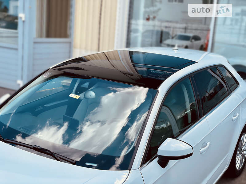 Хэтчбек Audi A3 2015 в Одессе