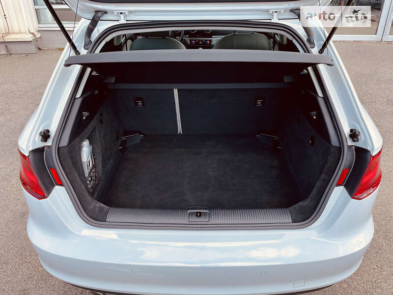 Хэтчбек Audi A3 2015 в Одессе