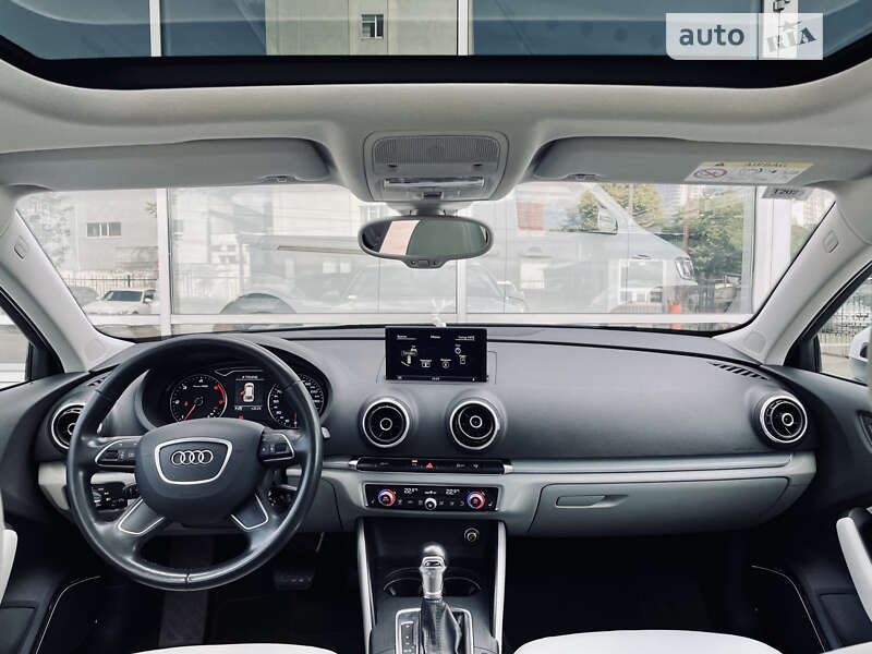 Хэтчбек Audi A3 2015 в Одессе