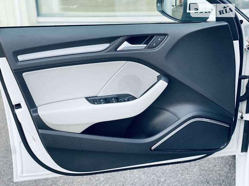 Хэтчбек Audi A3 2015 в Одессе