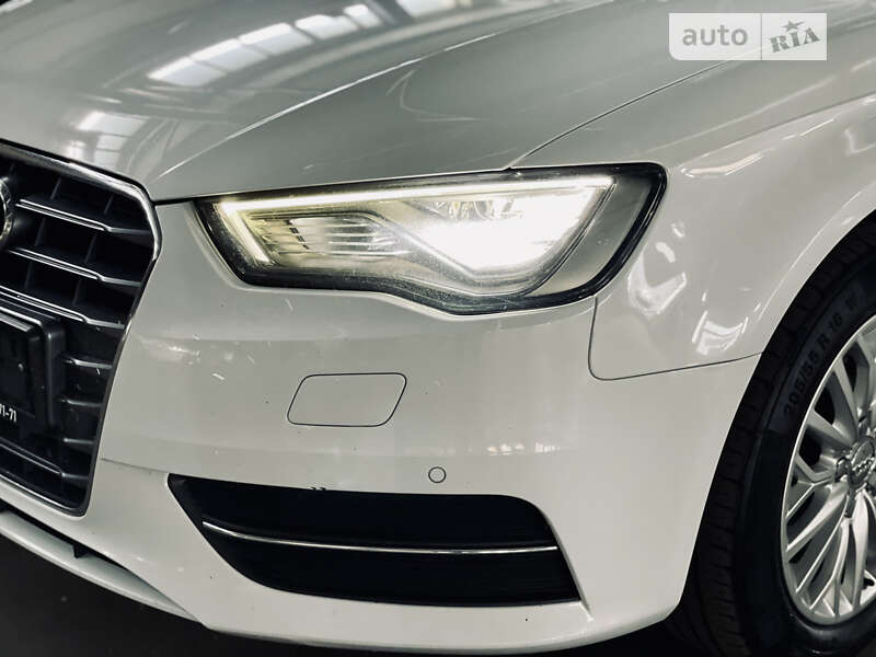 Хэтчбек Audi A3 2015 в Одессе