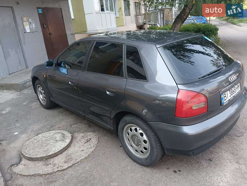 Хэтчбек Audi A3 2000 в Александрие