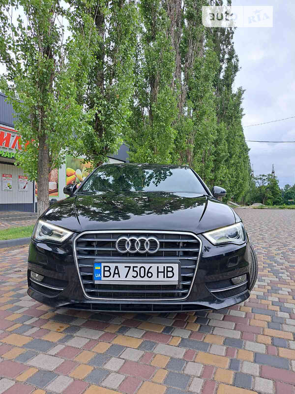 Хэтчбек Audi A3 2014 в Кропивницком