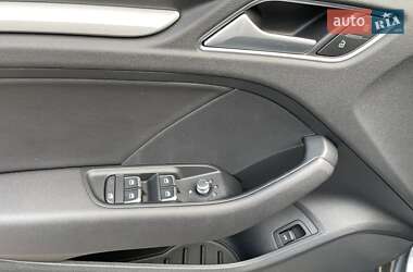 Седан Audi A3 2016 в 