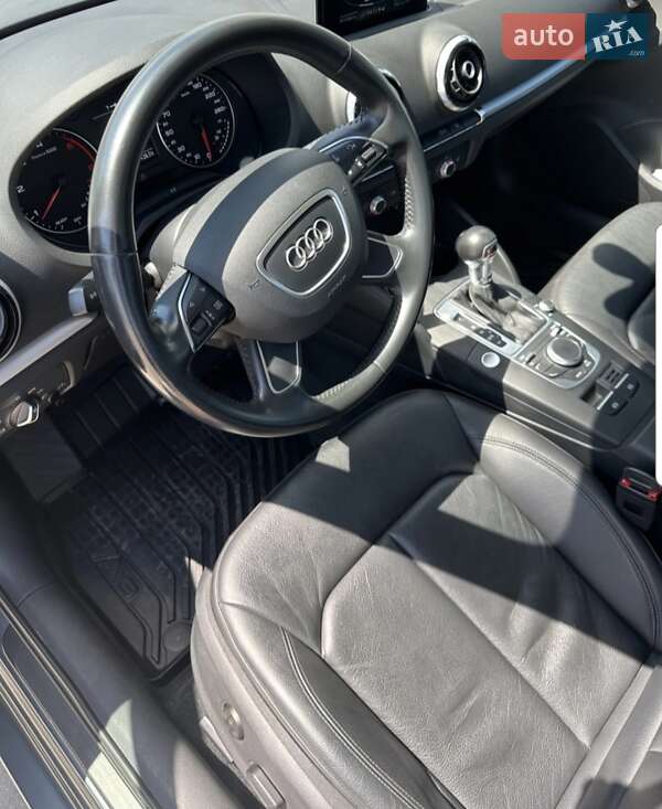 Седан Audi A3 2016 в 