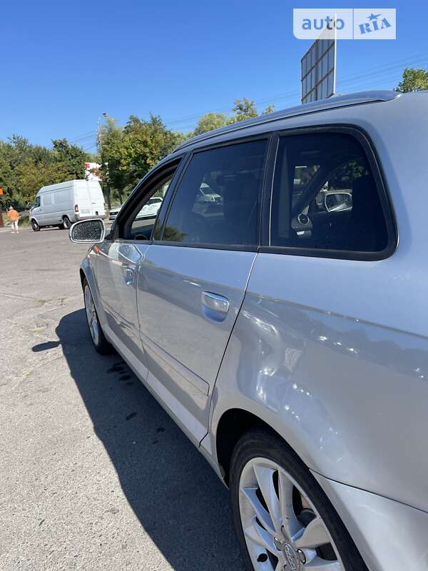 Хэтчбек Audi A3 2012 в Ровно