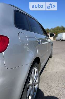 Хетчбек Audi A3 2012 в 