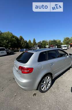 Хетчбек Audi A3 2012 в 