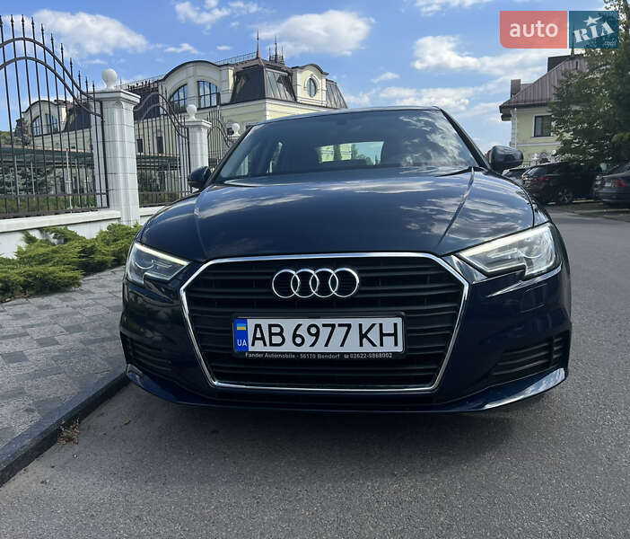 Хетчбек Audi A3 2019 в Вінниці