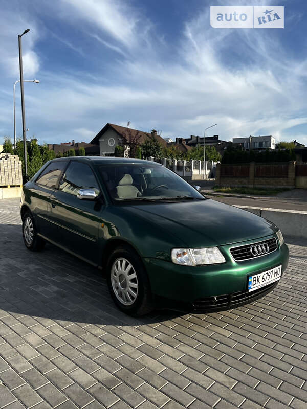 Хэтчбек Audi A3 1998 в Ровно