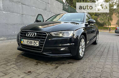 Седан Audi A3 2015 в 