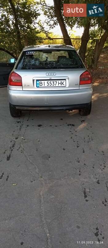 Хэтчбек Audi A3 2000 в Лубнах