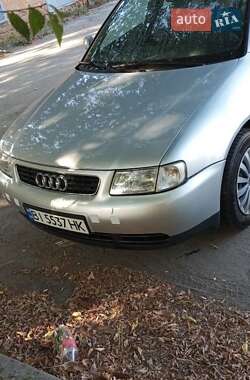 Хетчбек Audi A3 2000 в Лубнах