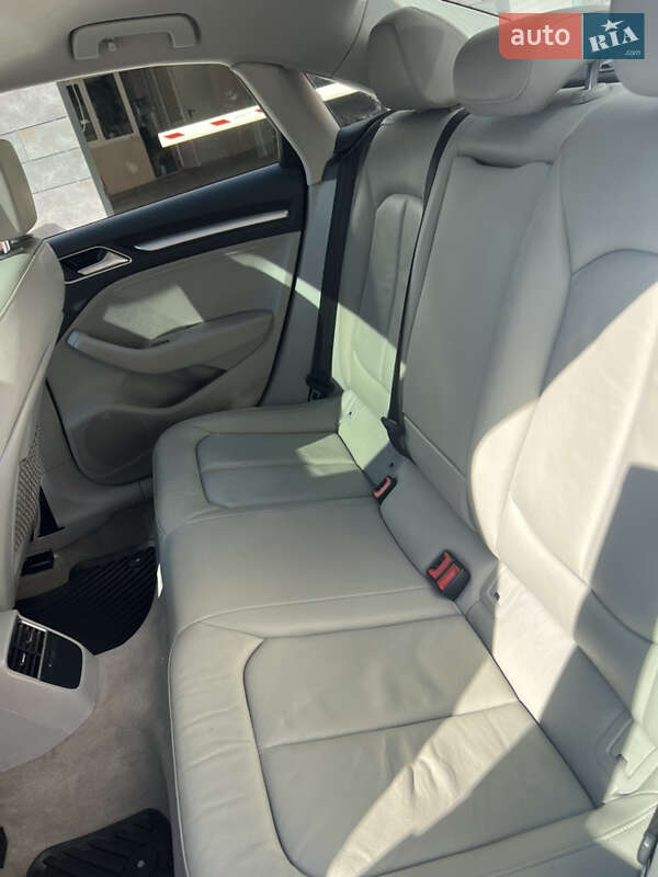 Седан Audi A3 2016 в Киеве