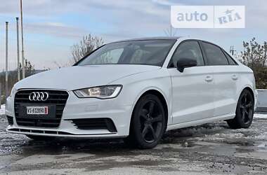 Седан Audi A3 2015 в Ужгороді