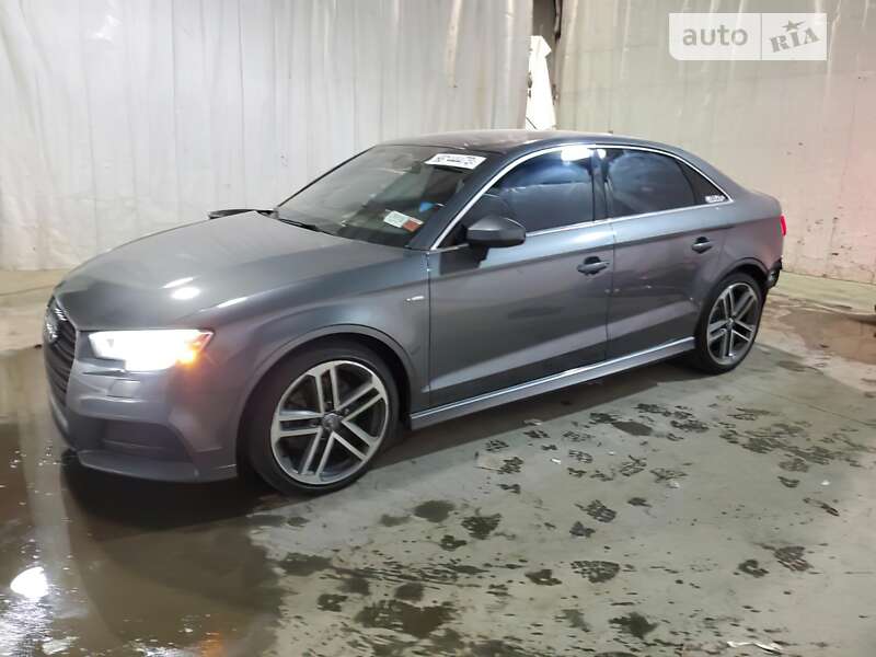 Седан Audi A3 2017 в 
