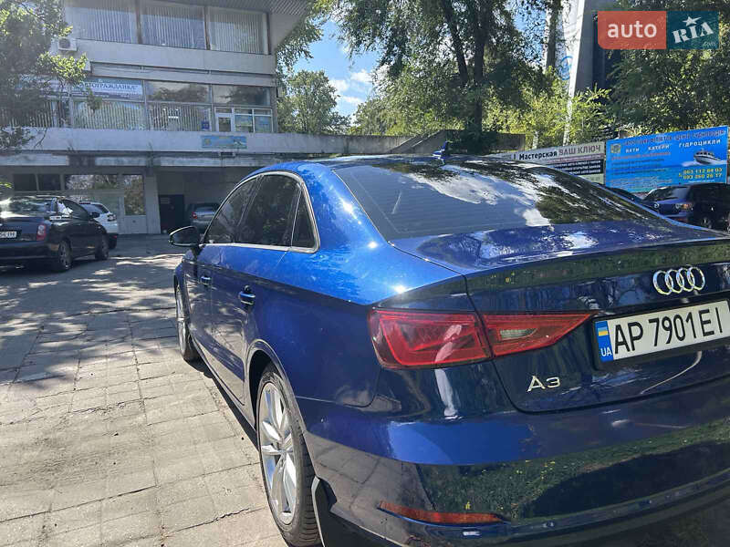Седан Audi A3 2015 в Запорожье