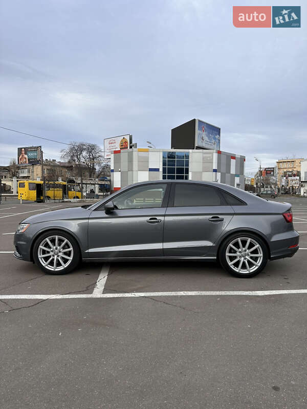 Седан Audi A3 2016 в Одессе