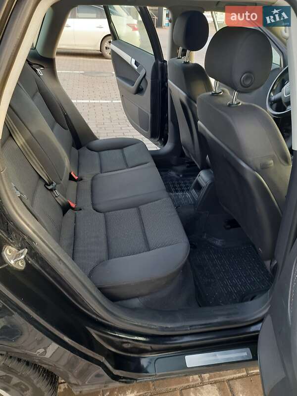 Хэтчбек Audi A3 2004 в Ровно