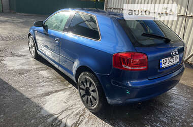 Хэтчбек Audi A3 2003 в 