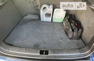 Хэтчбек Audi A3 2003 в 