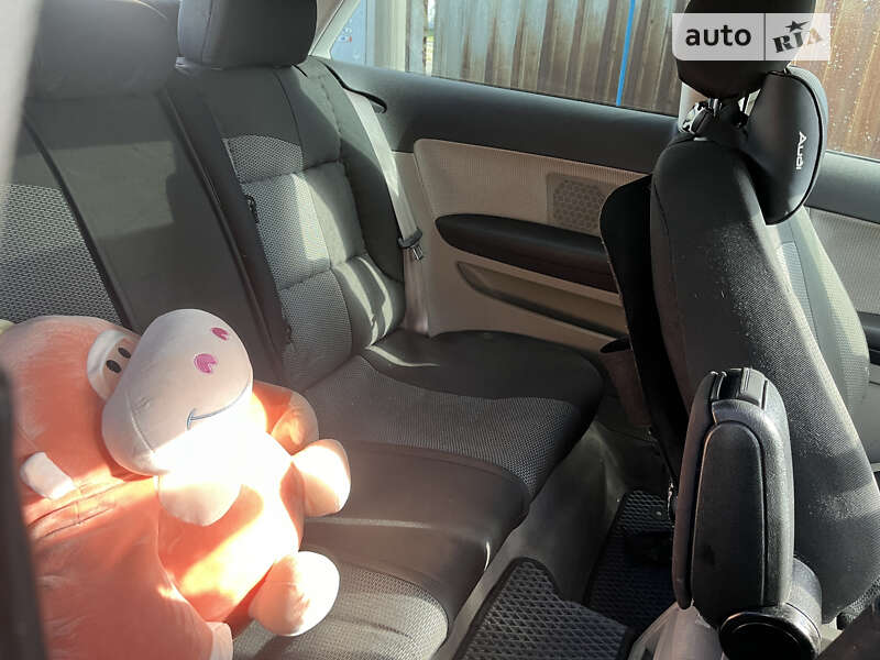Хэтчбек Audi A3 2003 в Запорожье