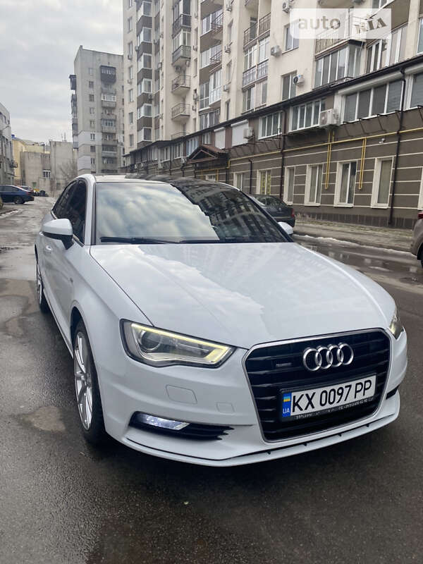 Седан Audi A3 2014 в Харькове