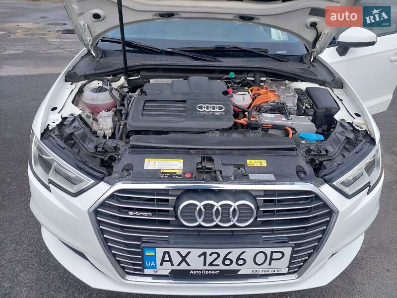 Хэтчбек Audi A3 2016 в Харькове