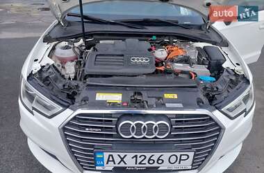 Хэтчбек Audi A3 2016 в 
