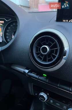 Хэтчбек Audi A3 2016 в 