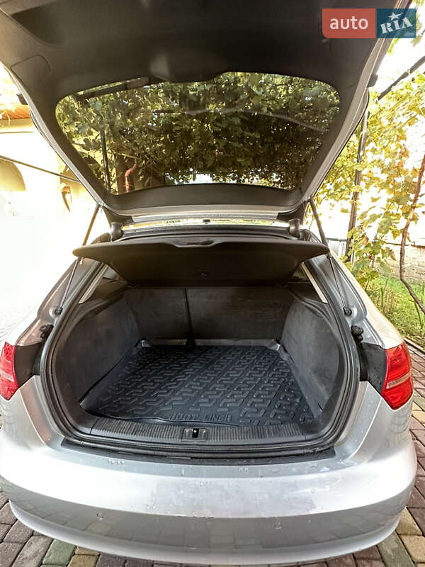 Хэтчбек Audi A3 2012 в Ужгороде