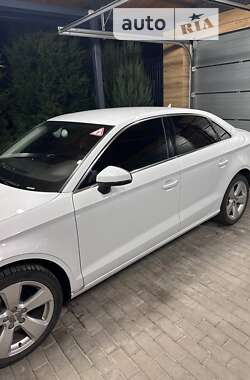 Седан Audi A3 2013 в Дніпрі