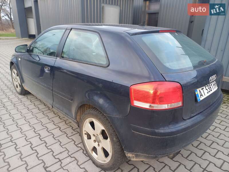 Хэтчбек Audi A3 2004 в Надворной
