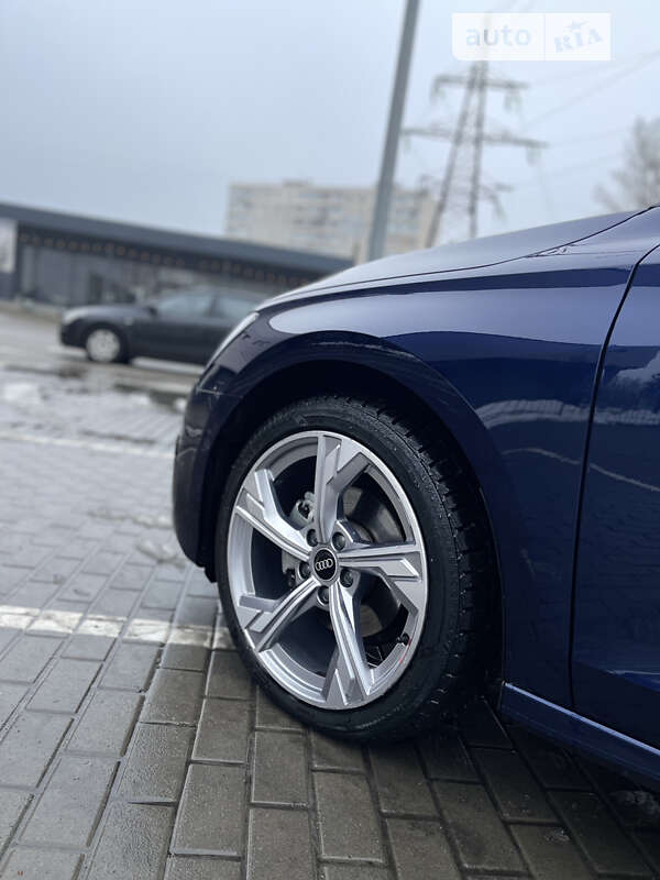 Седан Audi A3 2021 в Киеве