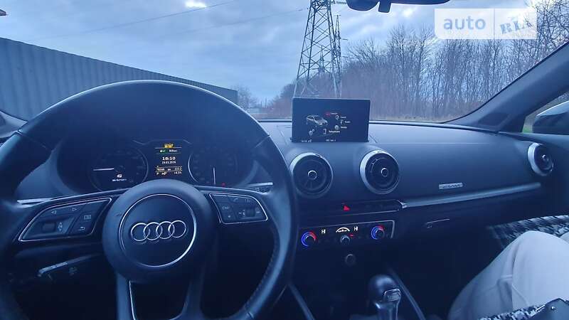 Хэтчбек Audi A3 2016 в Хмельницком