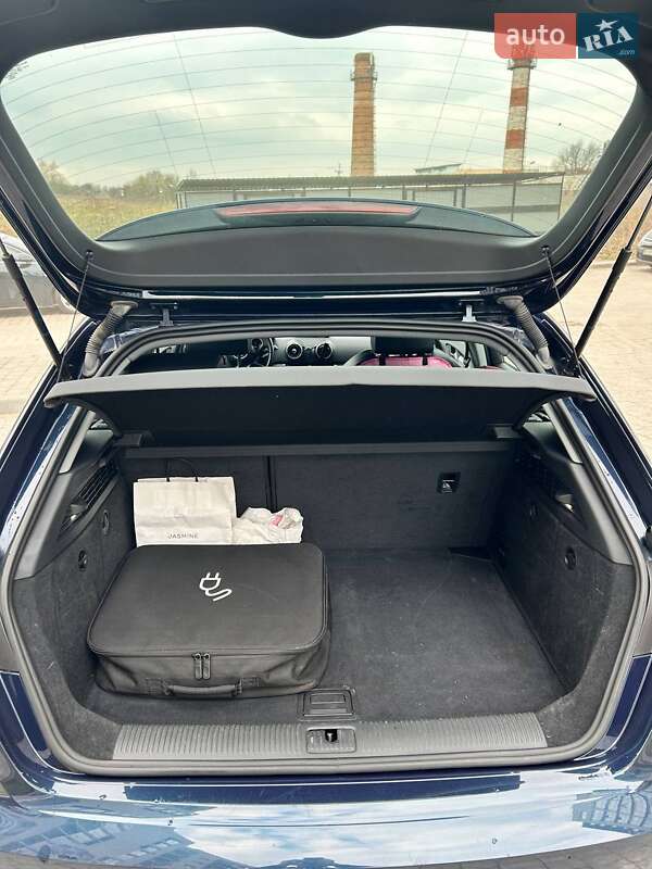 Хэтчбек Audi A3 2018 в Львове