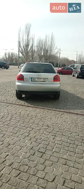 Audi A3 1998 VIN WAUZZZ8LZXA010724 фото оголошення 2 з 43