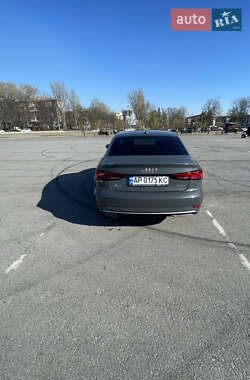 Седан Audi A3 2016 в Запоріжжі