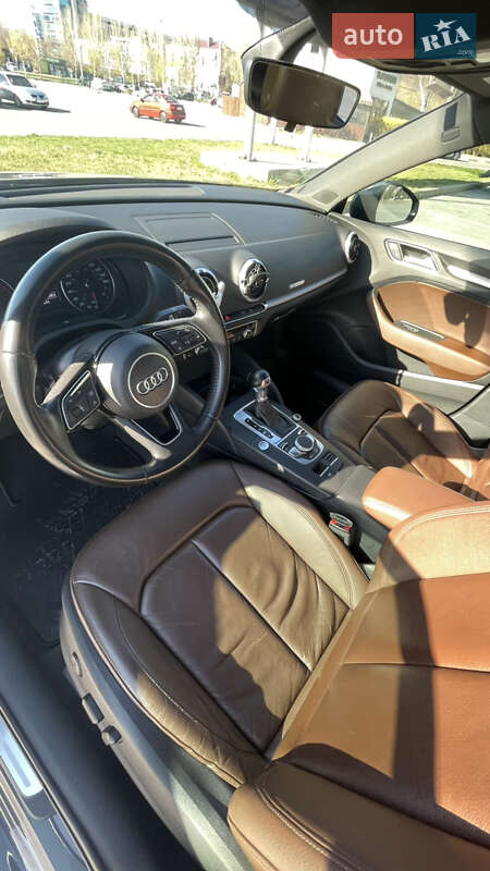 Седан Audi A3 2016 в Запорожье