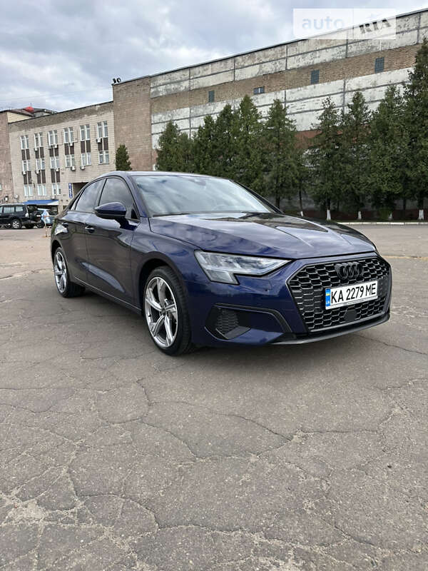 Седан Audi A3 2021 в Киеве