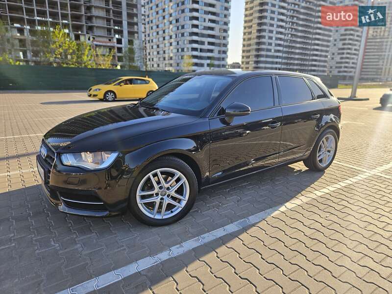 Хетчбек Audi A3 2014 в Києві