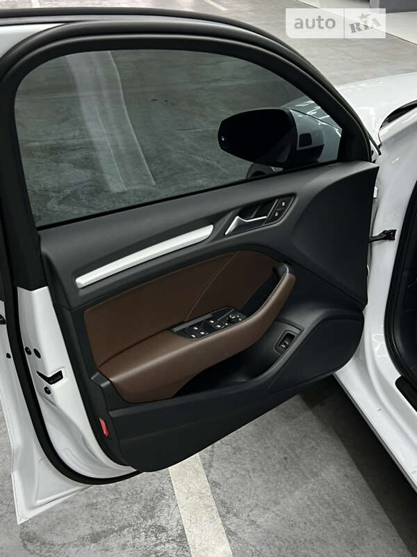 Седан Audi A3 2014 в Одессе
