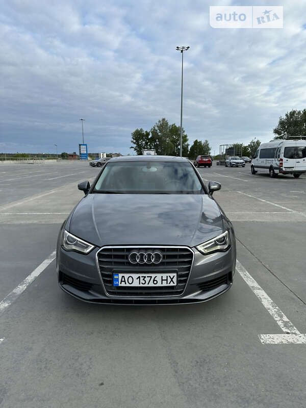 Седан Audi A3 2015 в Києві
