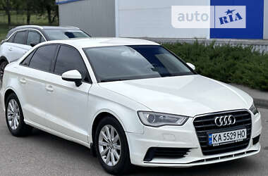 Седан Audi A3 2014 в Дніпрі