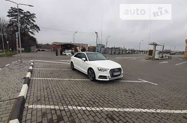 Седан Audi A3 2019 в Ровно