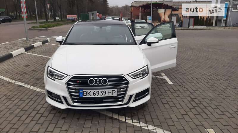 Седан Audi A3 2019 в Ровно
